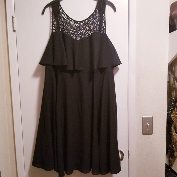 torrid Dresses & Skirts - NWT Torrid Dress with Lace Detail